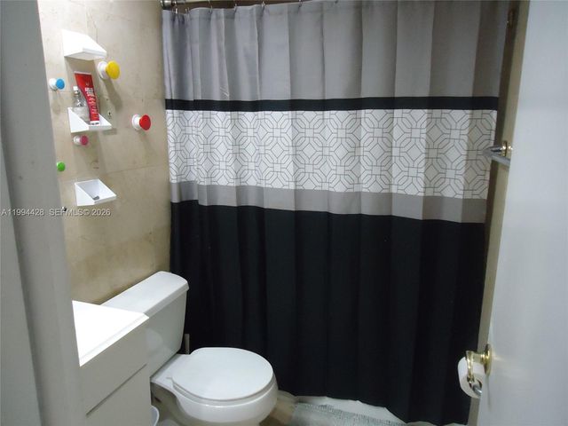 1790 79th St Cswy B108, North Bay Village, FL 33141