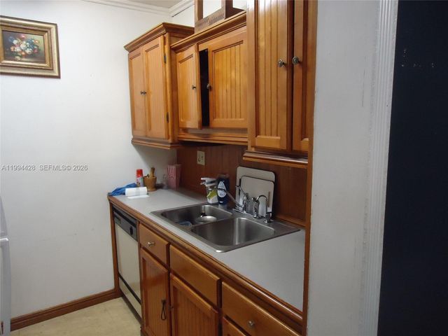 1790 79th St Cswy B108, North Bay Village, FL 33141