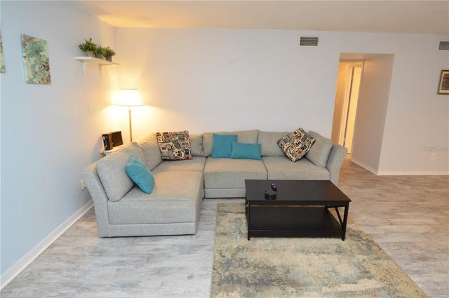 3873 POMPANO DRIVE SE B, St Petersburg, FL 33705