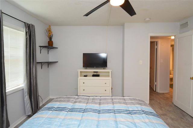 3873 POMPANO DRIVE SE B, St Petersburg, FL 33705