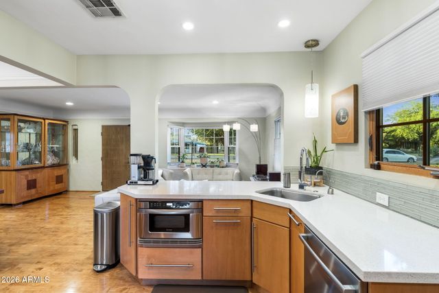 531 W VERNON Avenue, Phoenix, AZ 85003