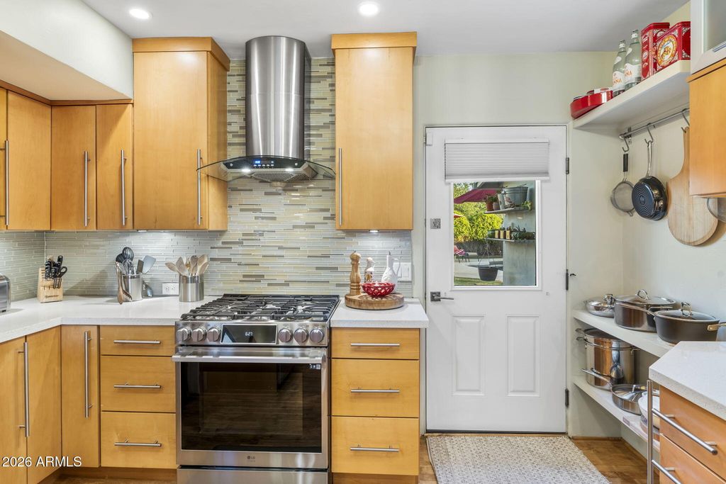 Image 14 of property listing at 531 W VERNON Avenue, Phoenix, AZ 85003