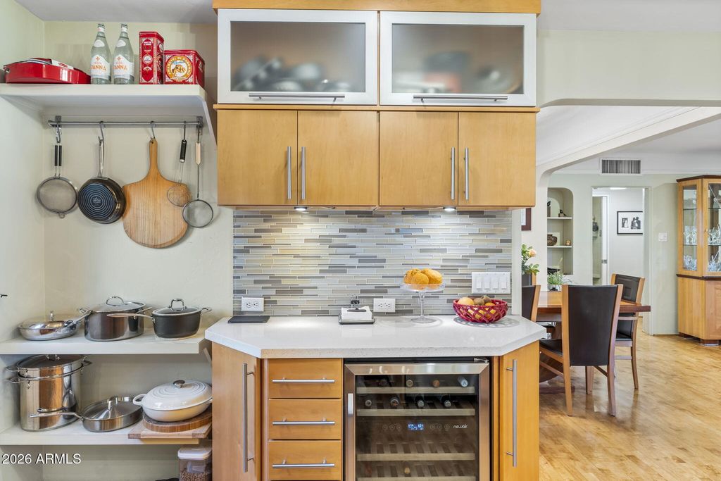 Image 15 of property listing at 531 W VERNON Avenue, Phoenix, AZ 85003