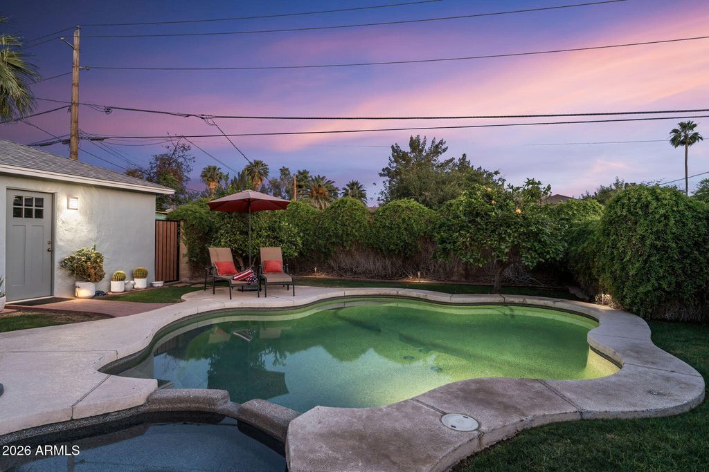 Image 32 of property listing at 531 W VERNON Avenue, Phoenix, AZ 85003