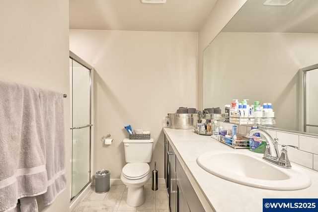 3732 Village Center Dr SE, Salem, OR 97302