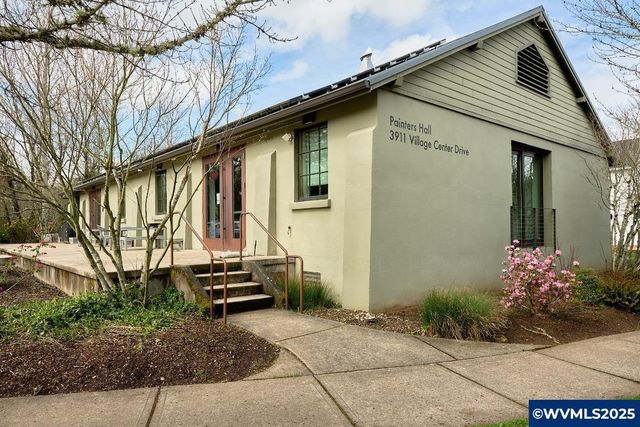 3732 Village Center Dr SE, Salem, OR 97302