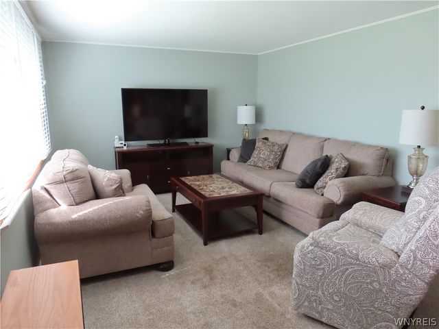 43 Hessland Court, Elma, NY 14059
