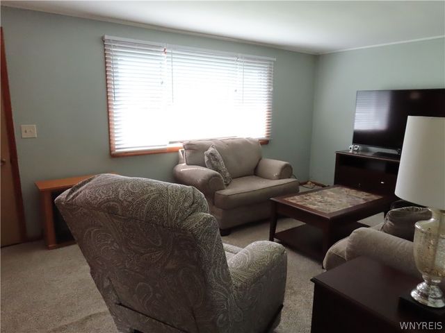 43 Hessland Court, Elma, NY 14059
