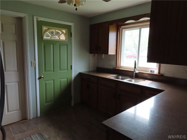 43 Hessland Court, Elma, NY 14059