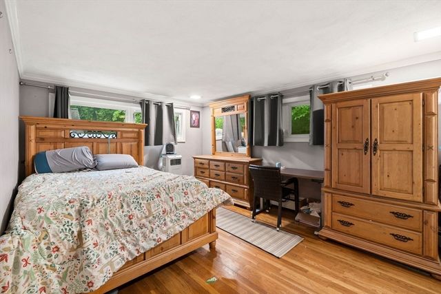 10 Rafferty Rd, Stoneham, MA 02180