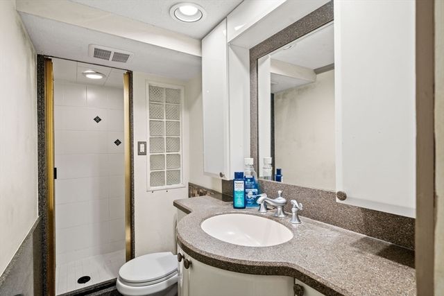 10 Rafferty Rd, Stoneham, MA 02180
