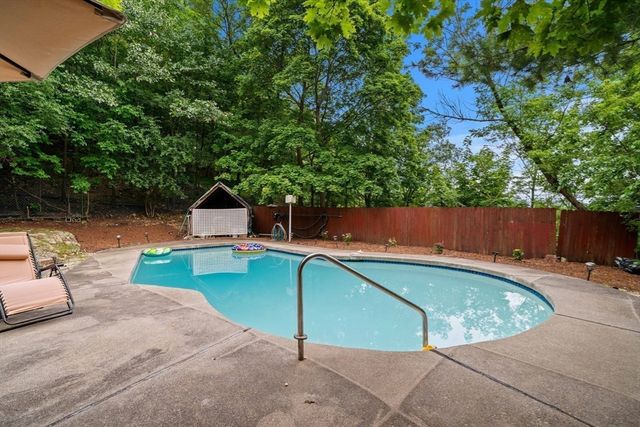 10 Rafferty Rd, Stoneham, MA 02180