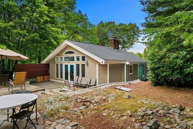 10 Rafferty Rd, Stoneham, MA 02180