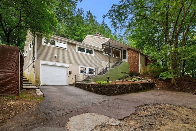 10 Rafferty Rd, Stoneham, MA 02180
