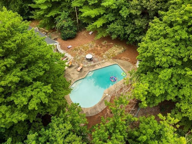 10 Rafferty Rd, Stoneham, MA 02180