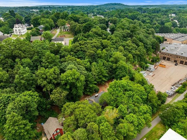10 Rafferty Rd, Stoneham, MA 02180