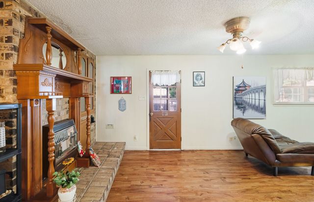 2455 Kessler Drive, Paris, TX 75460