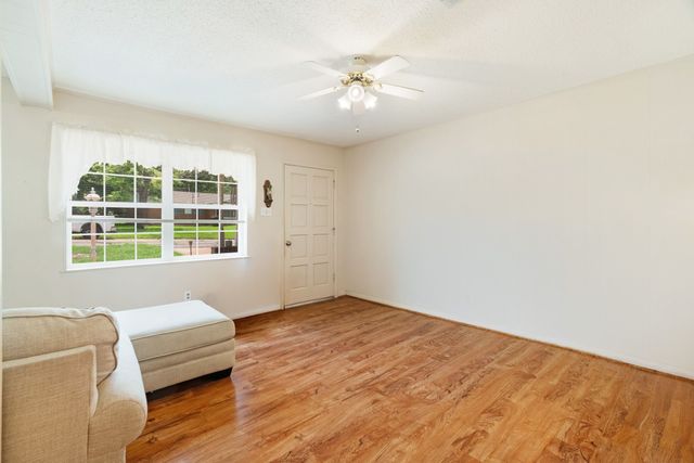 2455 Kessler Drive, Paris, TX 75460