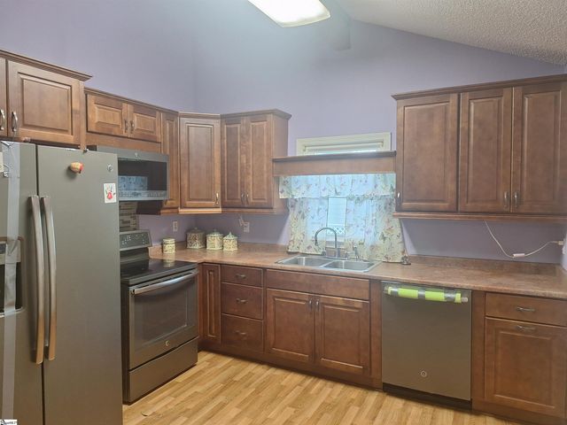 110 Courtney Circle, Greenville, SC 29617