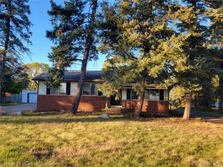 37800 Schoolcraft Road, Livonia, MI 48150