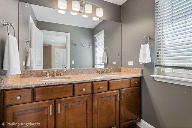 443 June Terrace, Barrington, IL 60010