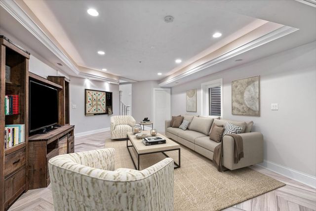 443 June Terrace, Barrington, IL 60010