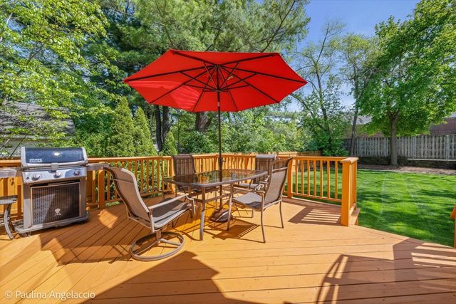 443 June Terrace, Barrington, IL 60010