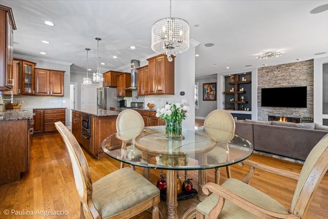 443 June Terrace, Barrington, IL 60010