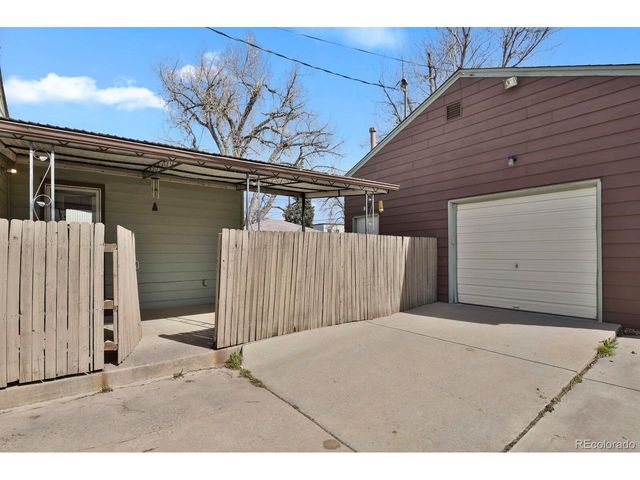 4580 S Logan St, Englewood, CO 80113