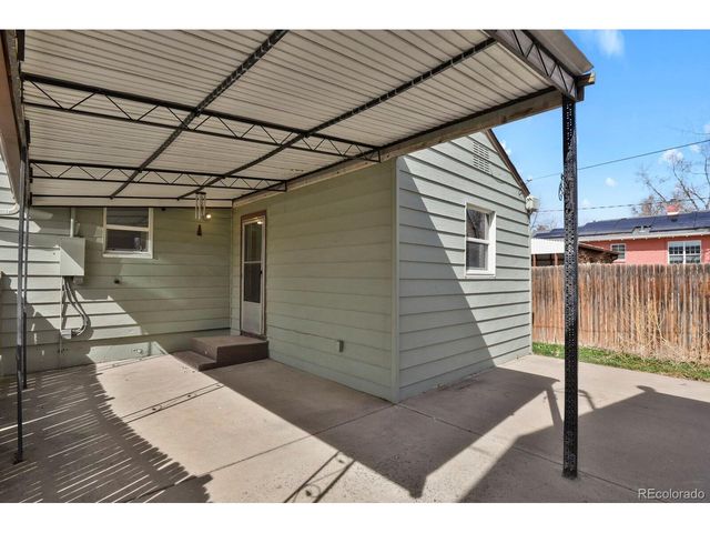 4580 S Logan St, Englewood, CO 80113