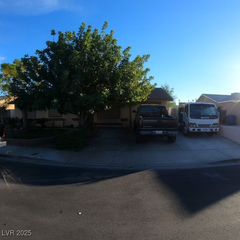 5705 Stallion Avenue, Las Vegas, NV 89108