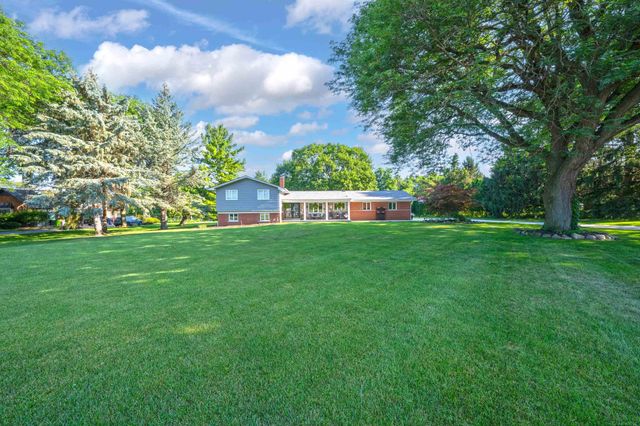 41306 Llewelyn Court, Northville, MI 48167