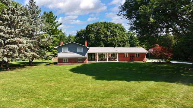 41306 Llewelyn Court, Northville, MI 48167