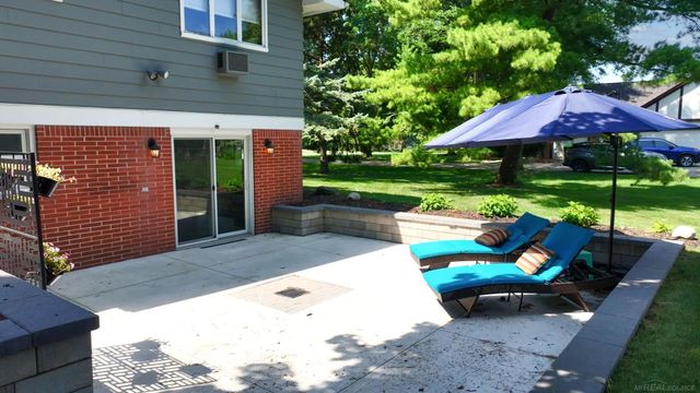 41306 Llewelyn Court, Northville, MI 48167