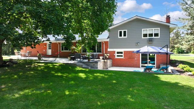 41306 Llewelyn Court, Northville, MI 48167
