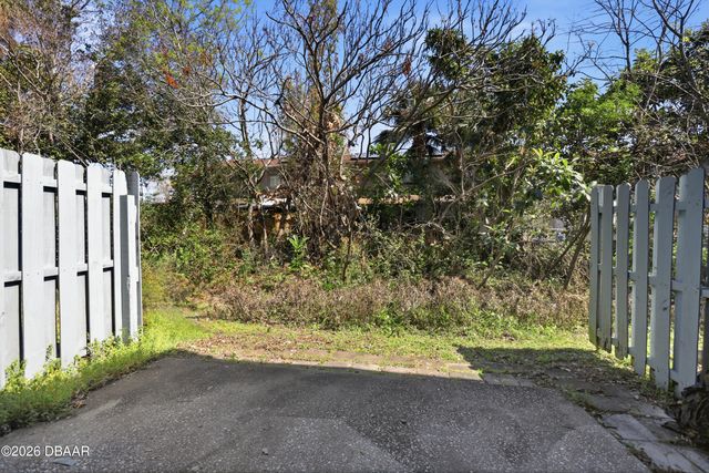 175 Yorktowne Dr Apt 21, Daytona Beach, FL 32119