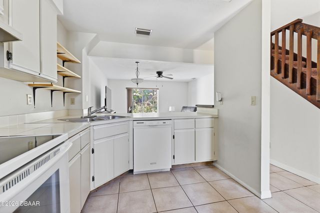 175 Yorktowne Dr Apt 21, Daytona Beach, FL 32119