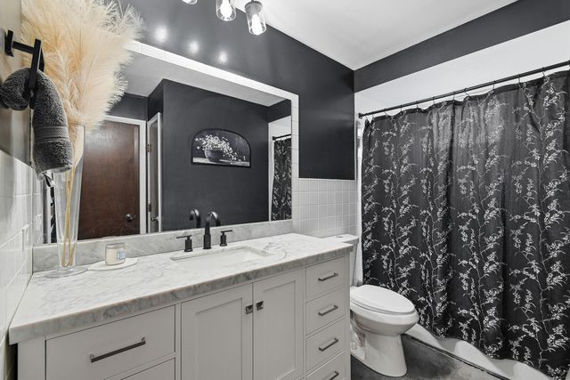 13109 Linder Avenue, Crestwood, IL 60418