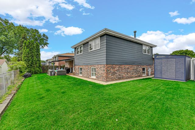13109 Linder Avenue, Crestwood, IL 60418