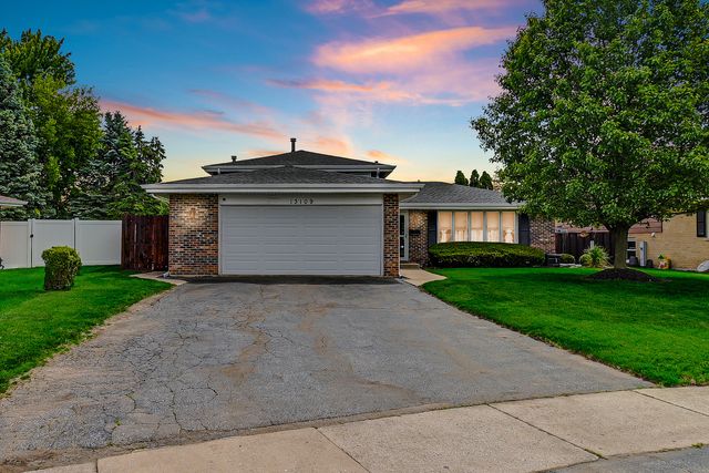 13109 Linder Avenue, Crestwood, IL 60418