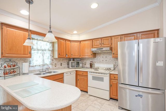 139 STURBRIDGE DR, Sicklerville, NJ 08081