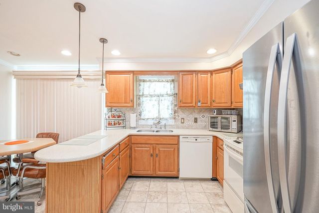 139 STURBRIDGE DR, Sicklerville, NJ 08081