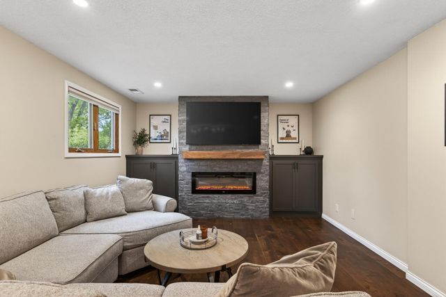 14735 91st Place N, Maple Grove, MN 55369