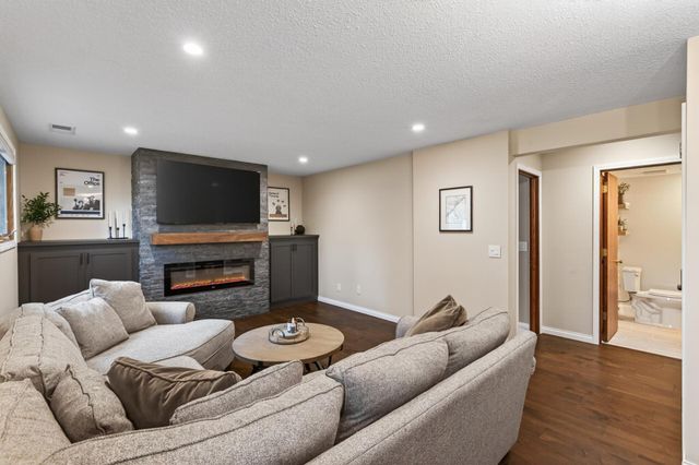 14735 91st Place N, Maple Grove, MN 55369