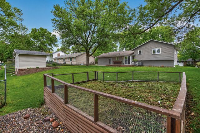 14735 91st Place N, Maple Grove, MN 55369