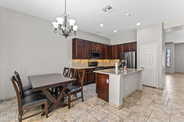 5409 W HARTFORD Avenue, Glendale, AZ 85308