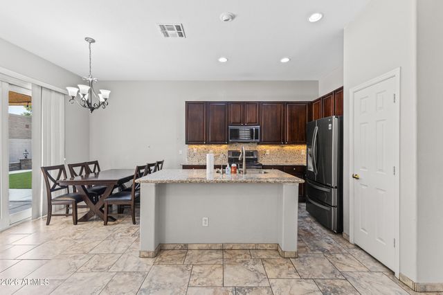 5409 W HARTFORD Avenue, Glendale, AZ 85308