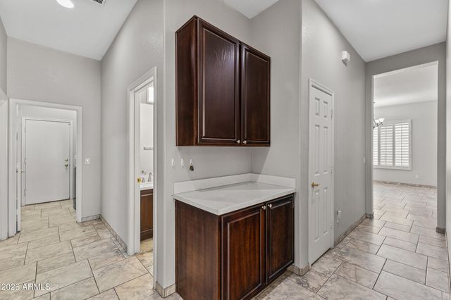 5409 W HARTFORD Avenue, Glendale, AZ 85308