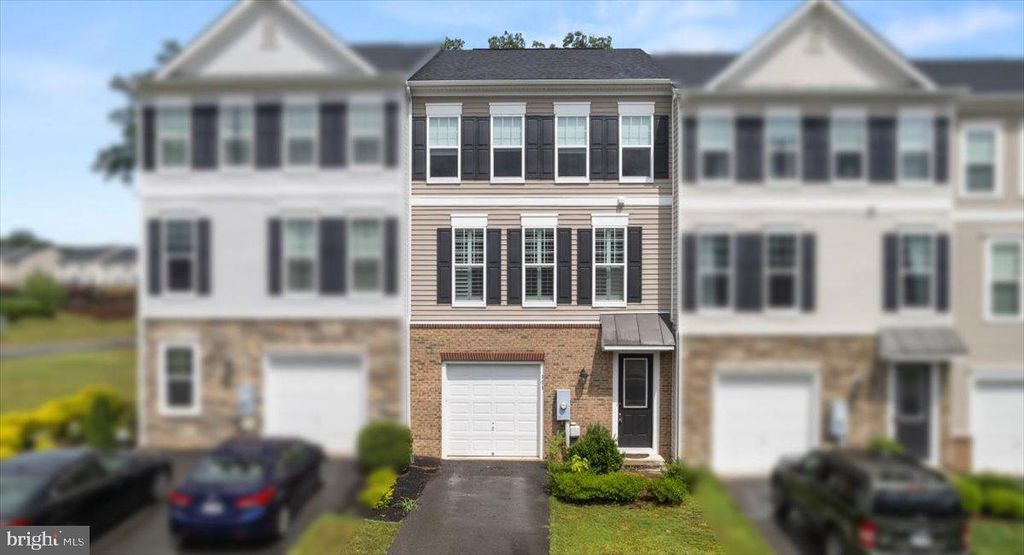 103 SEQUOIA DR, Winchester, VA 22602