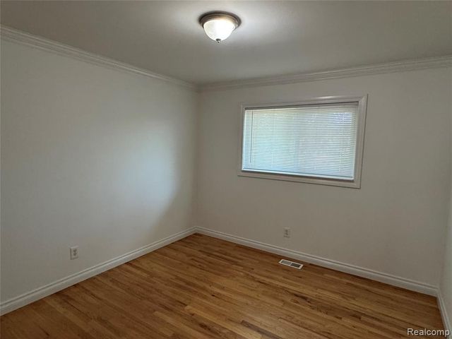 35523 Kelly Road, Clinton Township, MI 48035